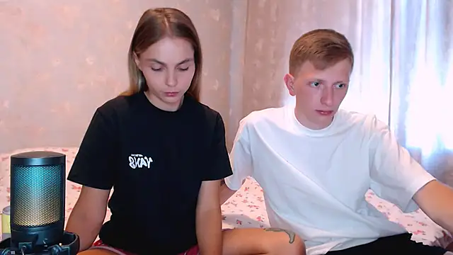 juliaanddima Chat XXX live