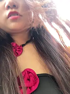 XXX chat uživo modela luna-sisi