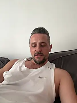 Show modela InsaneMattt na web-kameri
