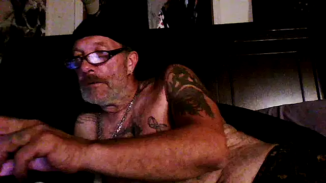 bigdaddyrooster's Webcam Show