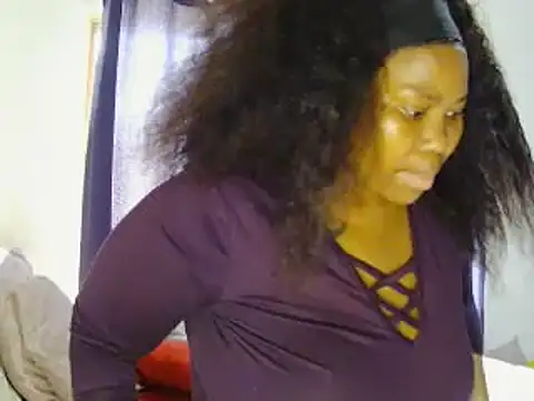 Chat +18 de RealQueenOfSouth ao vivo