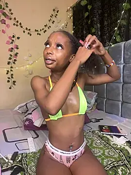 YourWetDream02's Live XXX Chat