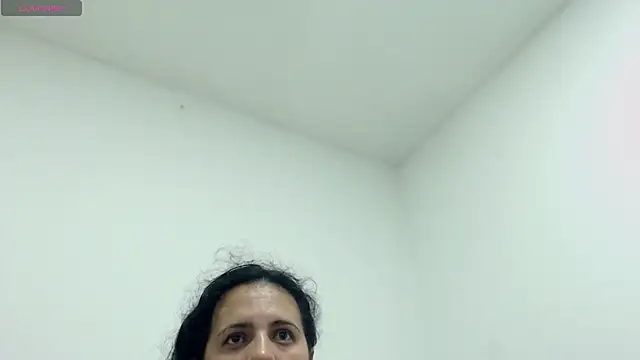 Chatroom XXX en direct de Violet_rouse31