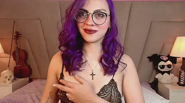 Emilyroth XXX чат на живо
