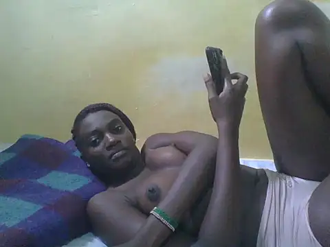 Freaky-Raina's Live XXX Chat
