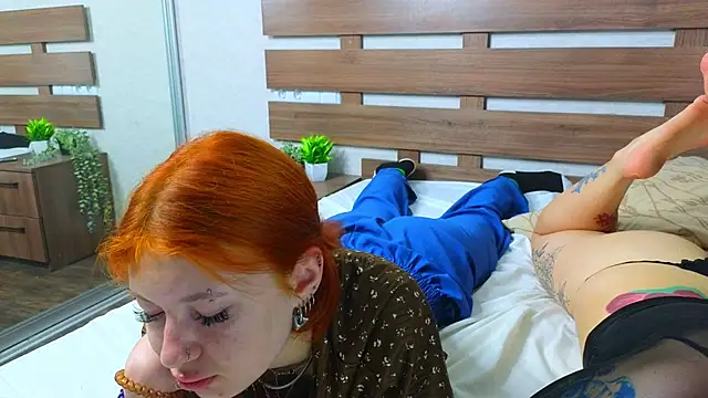 Show modela GwenNicholson na web-kameri