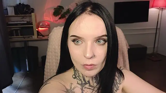 XXX chat uživo modela ATOMIC-KETCHUP
