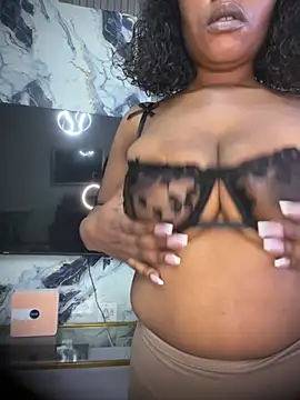 צ'אט XXX בשידור חי של thethicktities