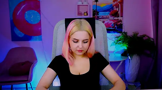 AliceSilvia_ XXX чат на живо