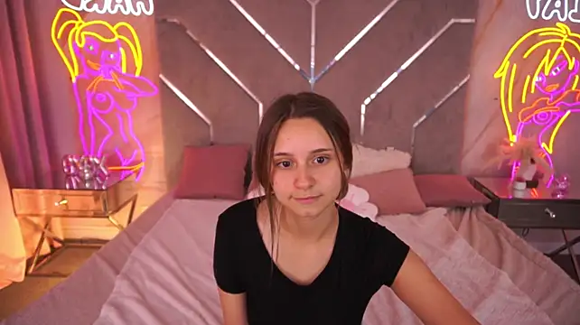TinyNatalie Live XXX-chat