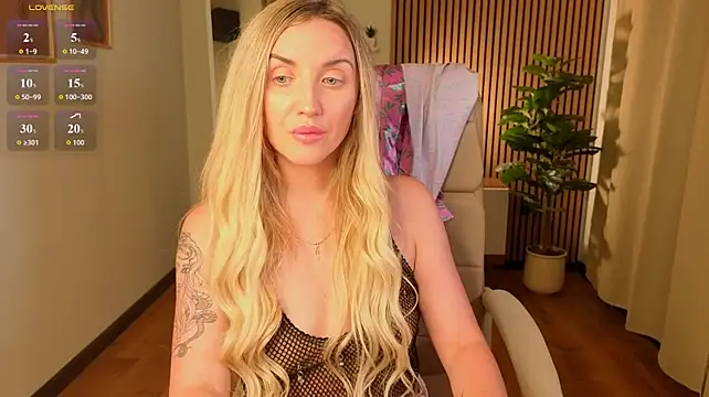 White_F0x's Live XXX Chat