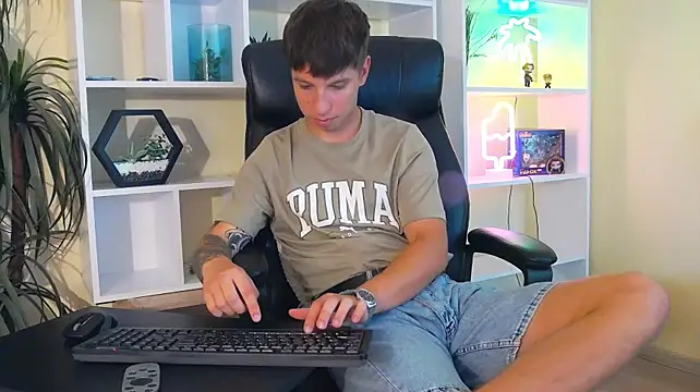 Онлайн чат XXX ThomasEdisonn