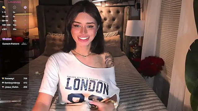 Chat +18 de ParisianDoll ao vivo
