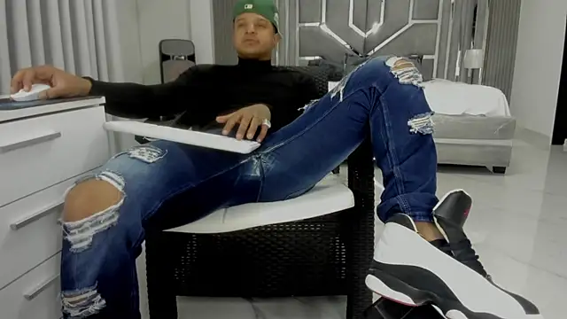 Pokazy przed kamerką – master_leather