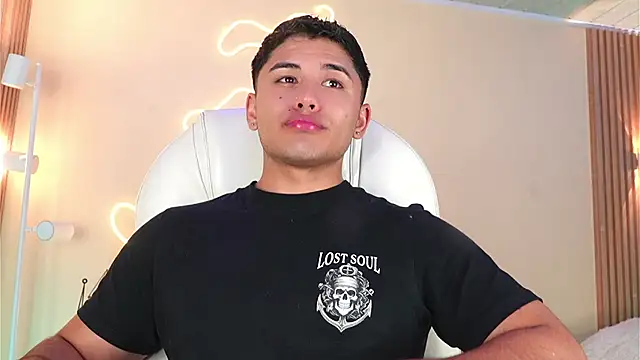 MatiasKorn's Live XXX Chat