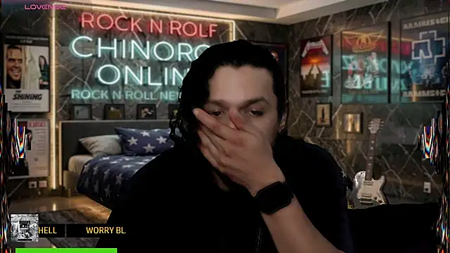 chino_roz Chat XXX in diretta