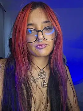 Chat +18 de carolinerue ao vivo