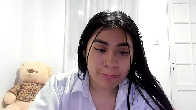 Онлайн чат XXX Lucyboom