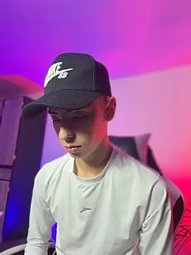SebastianReed_ Live XXX-Chat