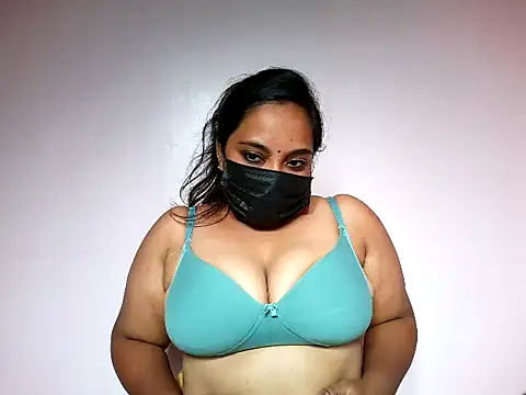 XXX chat uživo modela Mathi_cam