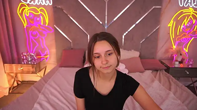 TinyNatalie Live XXX-chat