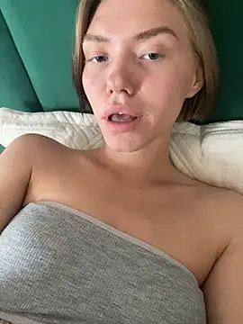 צ'אט XXX בשידור חי של Lisaaa_Alisa
