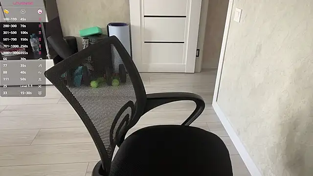 NoemiHimmeI's Live XXX Chat