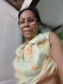 Mama_Eva_1's Live XXX Chat