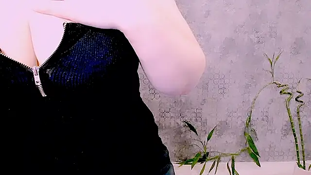 XXX chat uživo modela Djullia