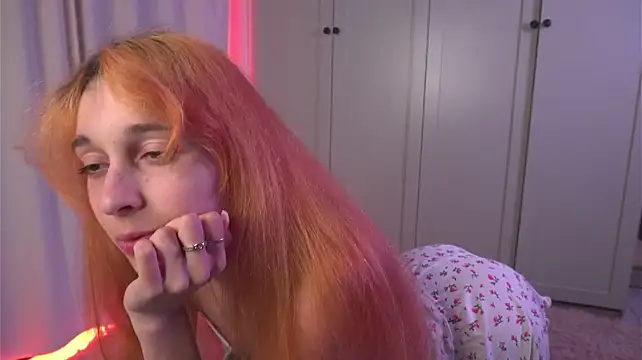 tgirlfoxy Adlı Modelin Canlı XXX Sohbeti