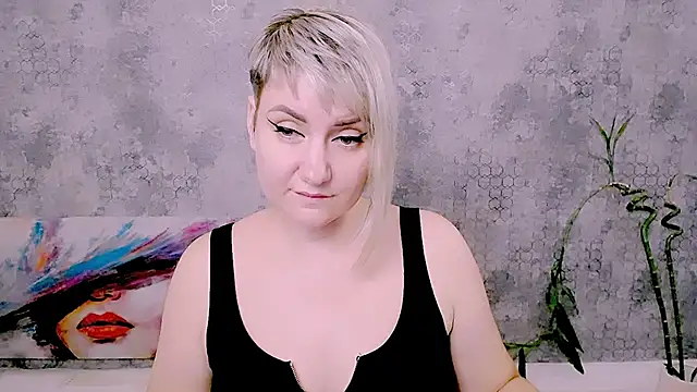 XXX chat uživo modela Djullia