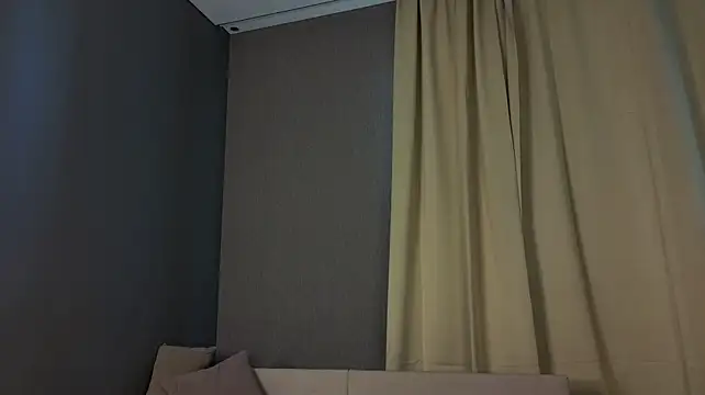 XXX chat uživo modela emmysmall