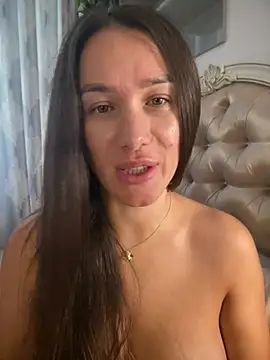 XXX chat uživo modela HotXMom_