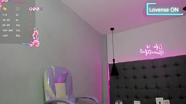 Онлайн чат XXX scarletcherry18