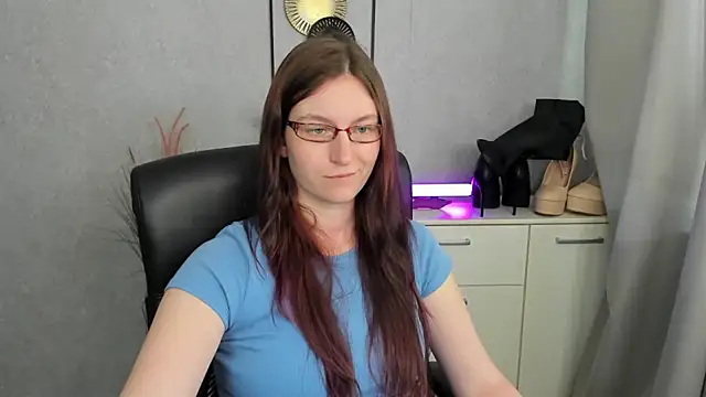 Chat +18 de emmaxDelight ao vivo