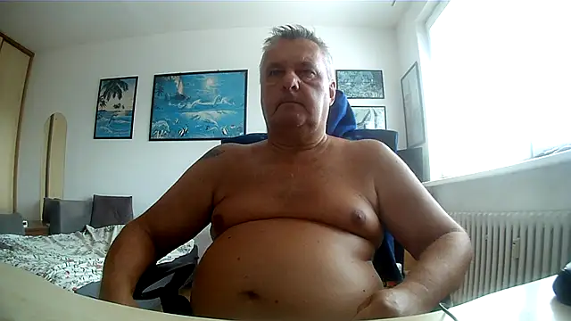 XXX chat uživo modela Robert_SK1