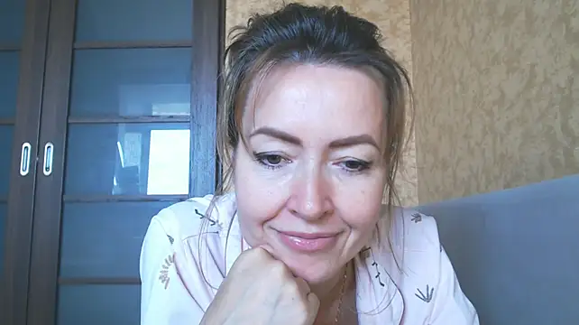 XXX chat uživo modela NicoleEunice87