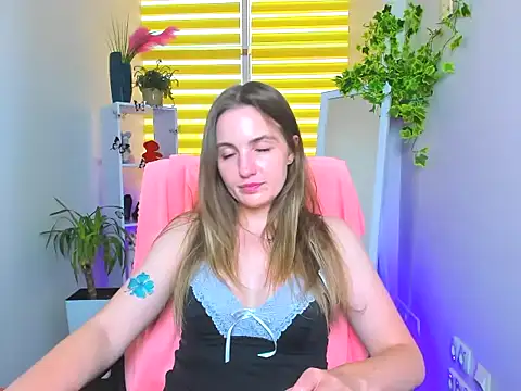 Chatroom XXX en direct de Mila-moon