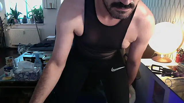 tomz0819 Live XXX-chat