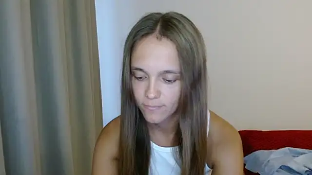 dirtyxEmily Adlı Modelin Canlı XXX Sohbeti