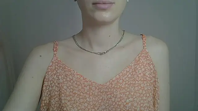 ViraVrema Adlı Modelin Canlı XXX Sohbeti