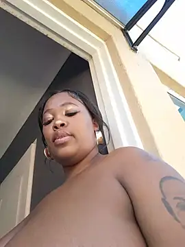 SWEETDOLLY29XX – Live XXX-chat