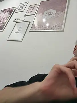 RealDeal2000xxxn Webbikameraesitys