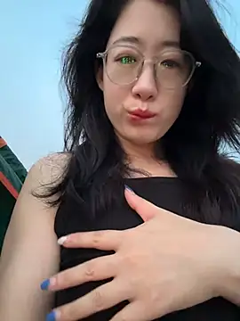 weiwei103's Live XXX Chat