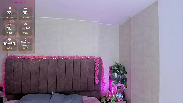 دردشة LanaMills_ الجنسية المباشرة
