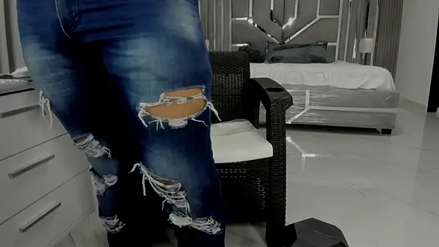 הופעת וובקאם של master_leather