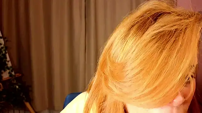 DeaneDenicola's Live XXX Chat