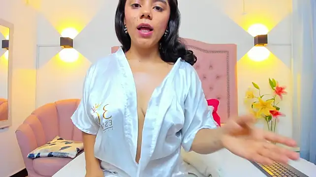 JulieeHabubu 라이브 XXX 채팅