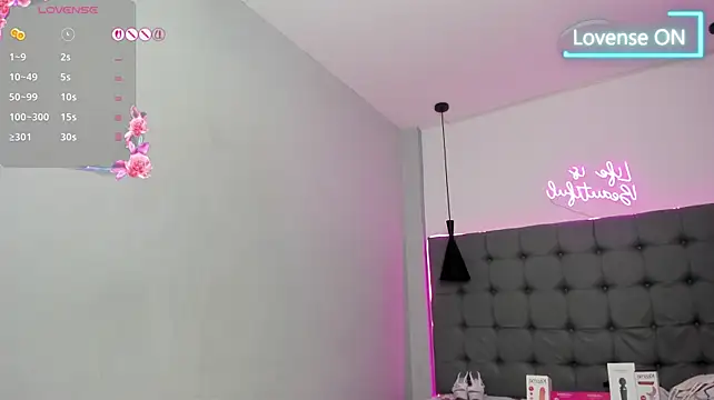 scarletcherry18n Live XXX chat