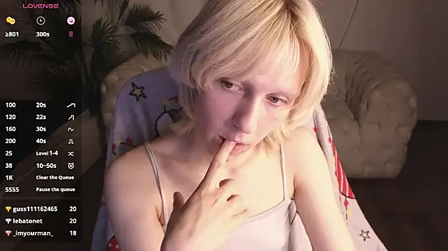 XXX chat uživo modela holyedward